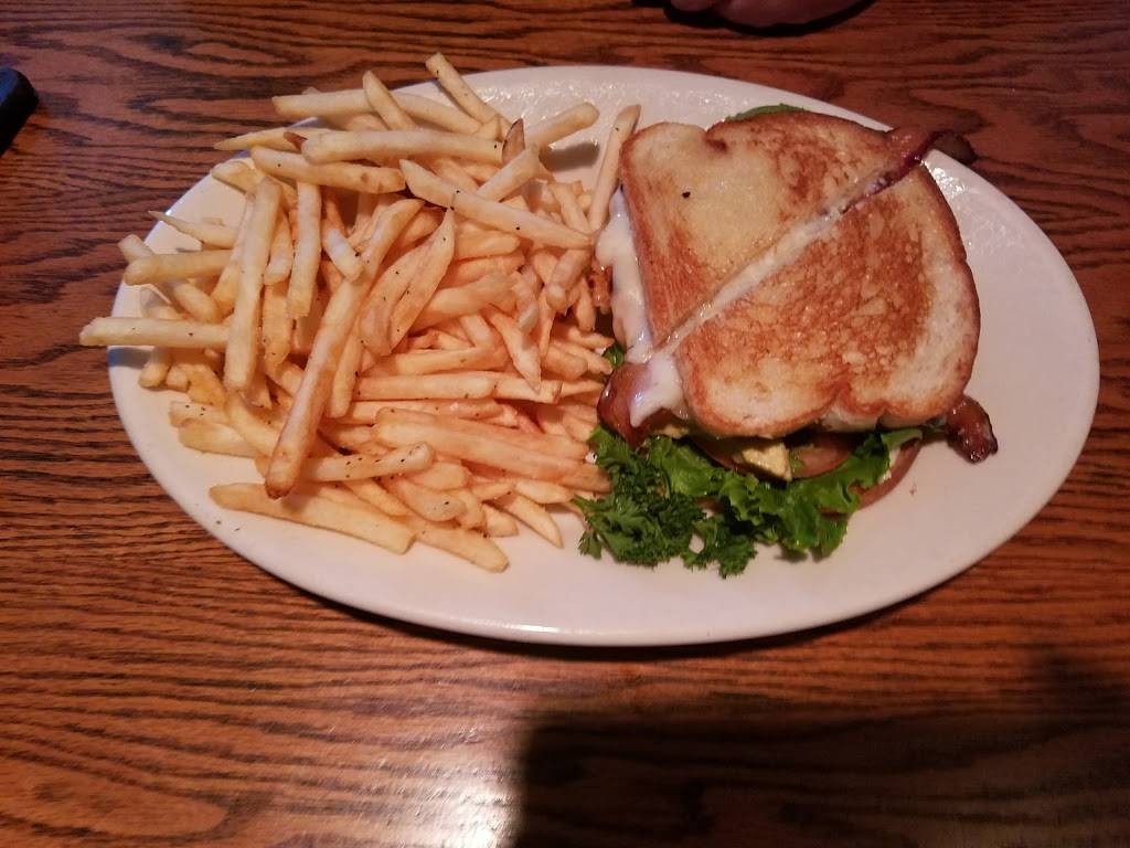 Skips | restaurant | 4000 Fleur Dr, Des Moines, IA 50321, USA | 5152871820 OR +1 515-287-1820