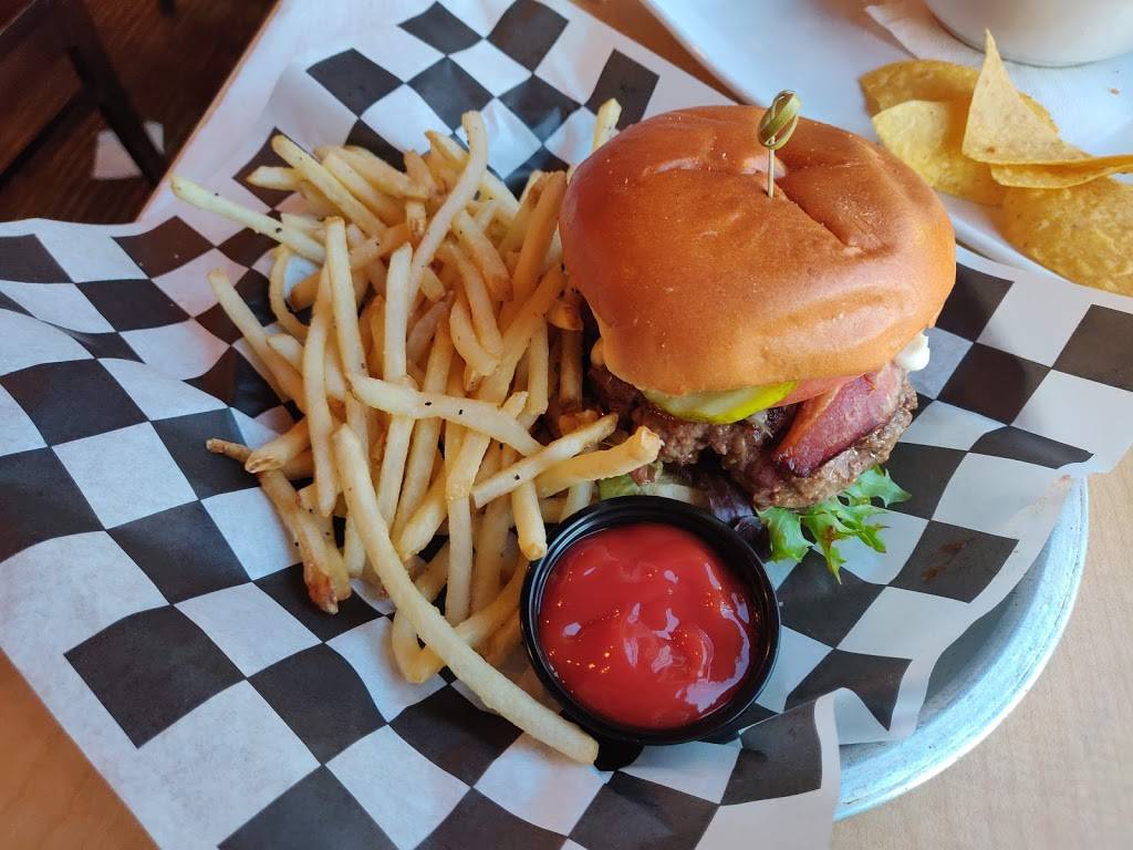 American Kitchen Restaurant | restaurant | 207 Center Ave, Bay City, MI 48708, USA | 9894021366 OR +1 989-402-1366