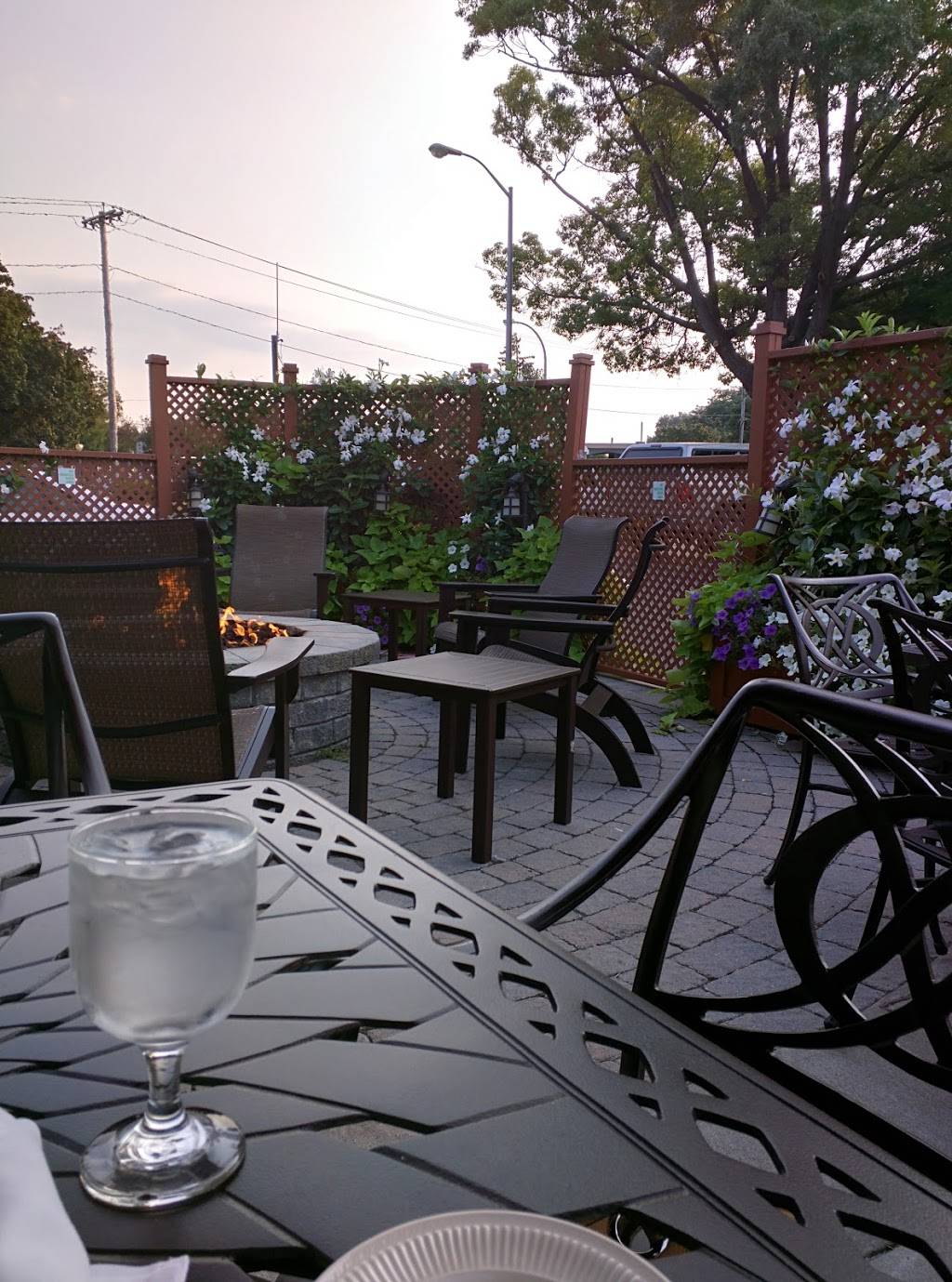 Bookmakers Restaurant and Lounge | restaurant | 232 Broadway, Saratoga Springs, NY 12866, USA | 5182908293 OR +1 518-290-8293