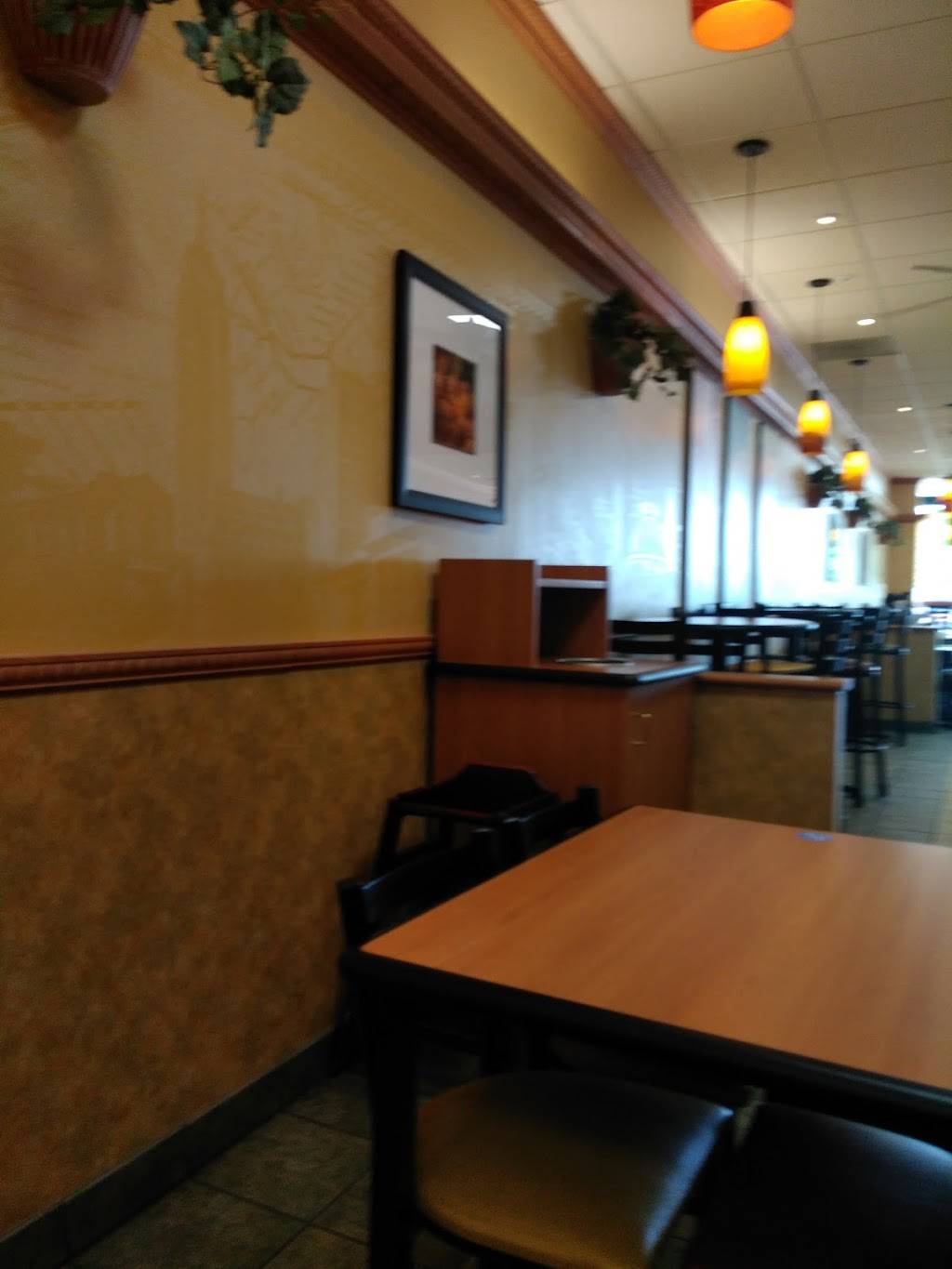 Subway | restaurant | 4606 S Damen Ave, Chicago, IL 60609, USA | 7738439879 OR +1 773-843-9879