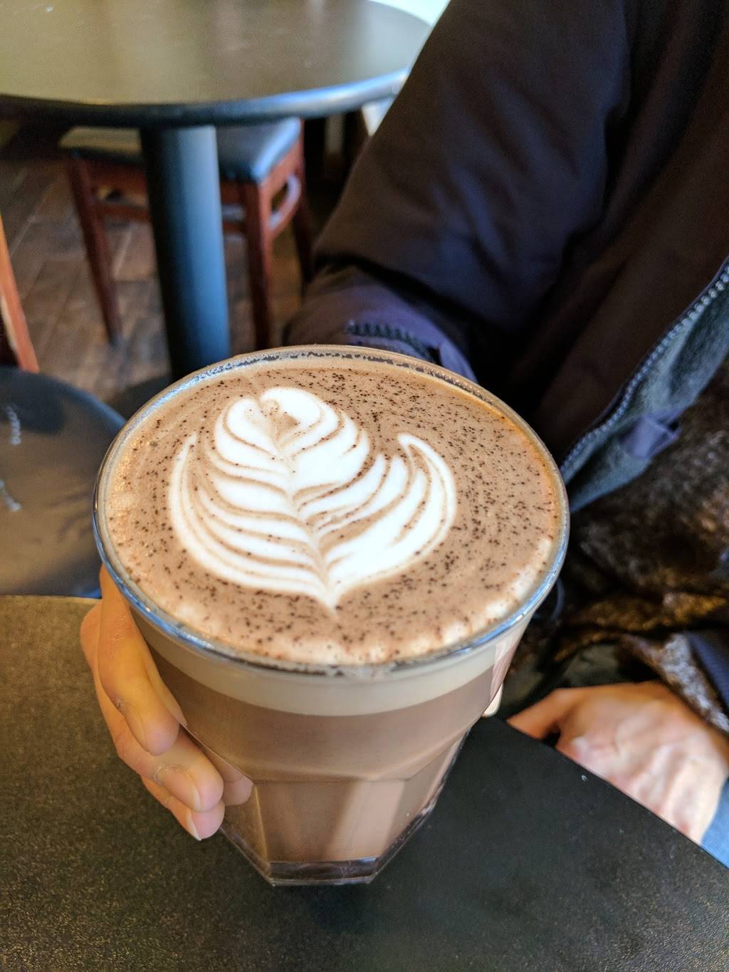 Cosimos Pizza Cafe | restaurant | 8624 Germantown Ave, Philadelphia, PA 19118, USA | 2152429900 OR +1 215-242-9900