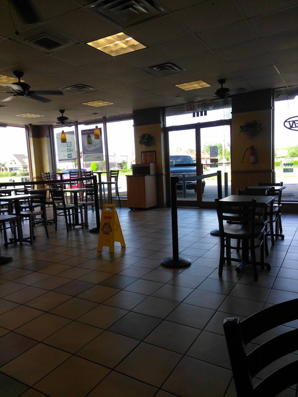 Subway | restaurant | 3647 S Mendenhall Rd, Memphis, TN 38115, USA | 9013654348 OR +1 901-365-4348