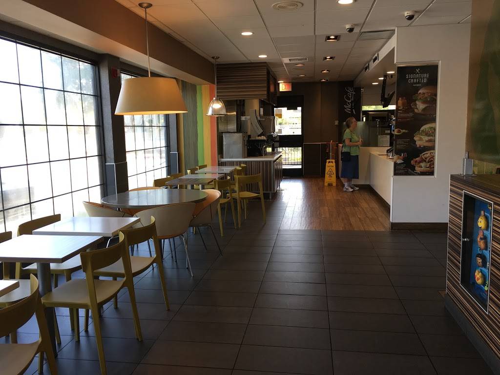 McDonalds | cafe | 190 Merrydale Rd, San Rafael, CA 94903, USA | 4155070482 OR +1 415-507-0482