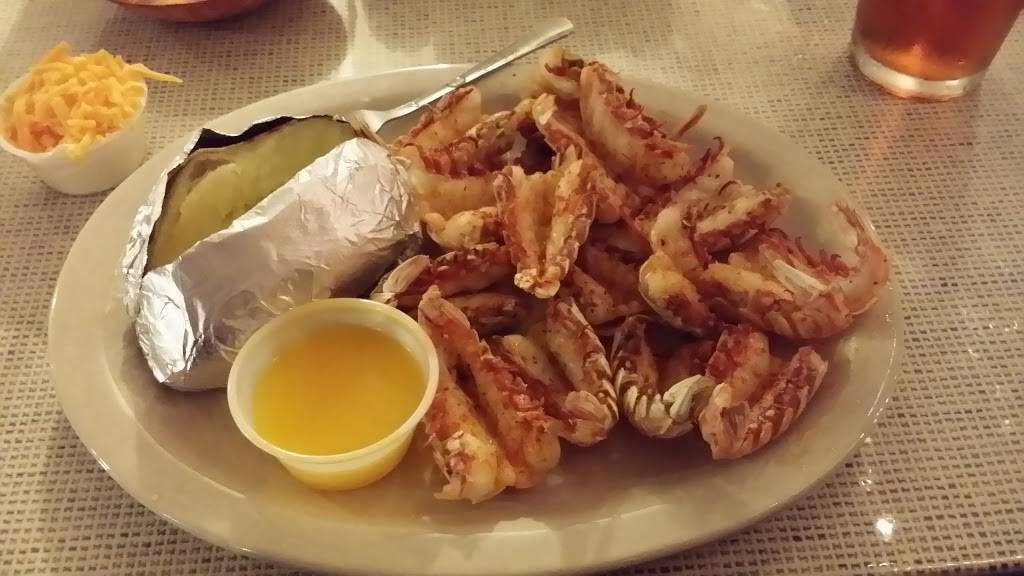 Little Tomoka Yacht Club | night club | 2369 FL-40, Ormond Beach, FL 32174, USA | 3866724695 OR +1 386-672-4695