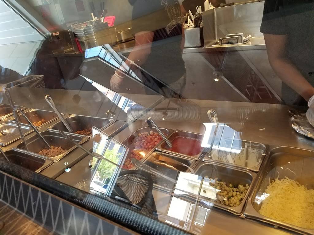 Chipotle Mexican Grill | restaurant | 2921 Providence Rd Ste 100, Charlotte, NC 28211, USA | 7043667280 OR +1 704-366-7280