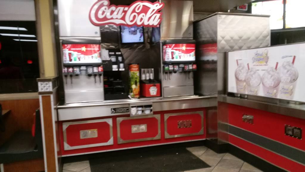 Carls Jr. / Green Burrito | restaurant | 44361 Sierra Hwy, Lancaster, CA 93534, USA | 6619486314 OR +1 661-948-6314