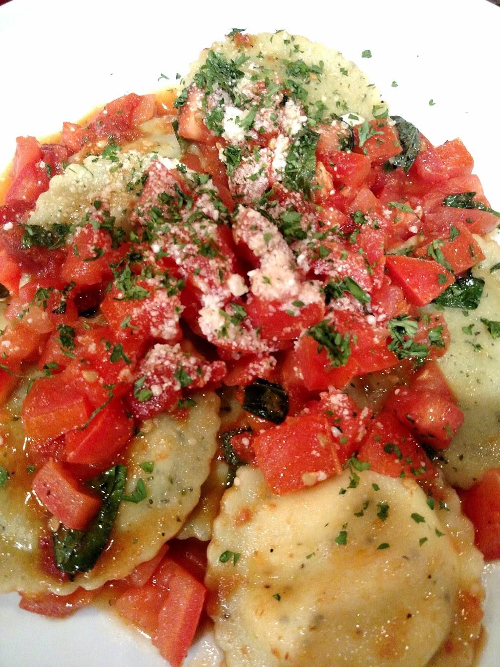 Cannolis | restaurant | 920 Washington St, Weymouth, MA 02189, USA | 7813313664 OR +1 781-331-3664