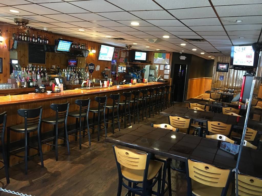 Smittys Pub | restaurant | 445 Bay St, Taunton, MA 02780, USA | 7744092994 OR +1 774-409-2994
