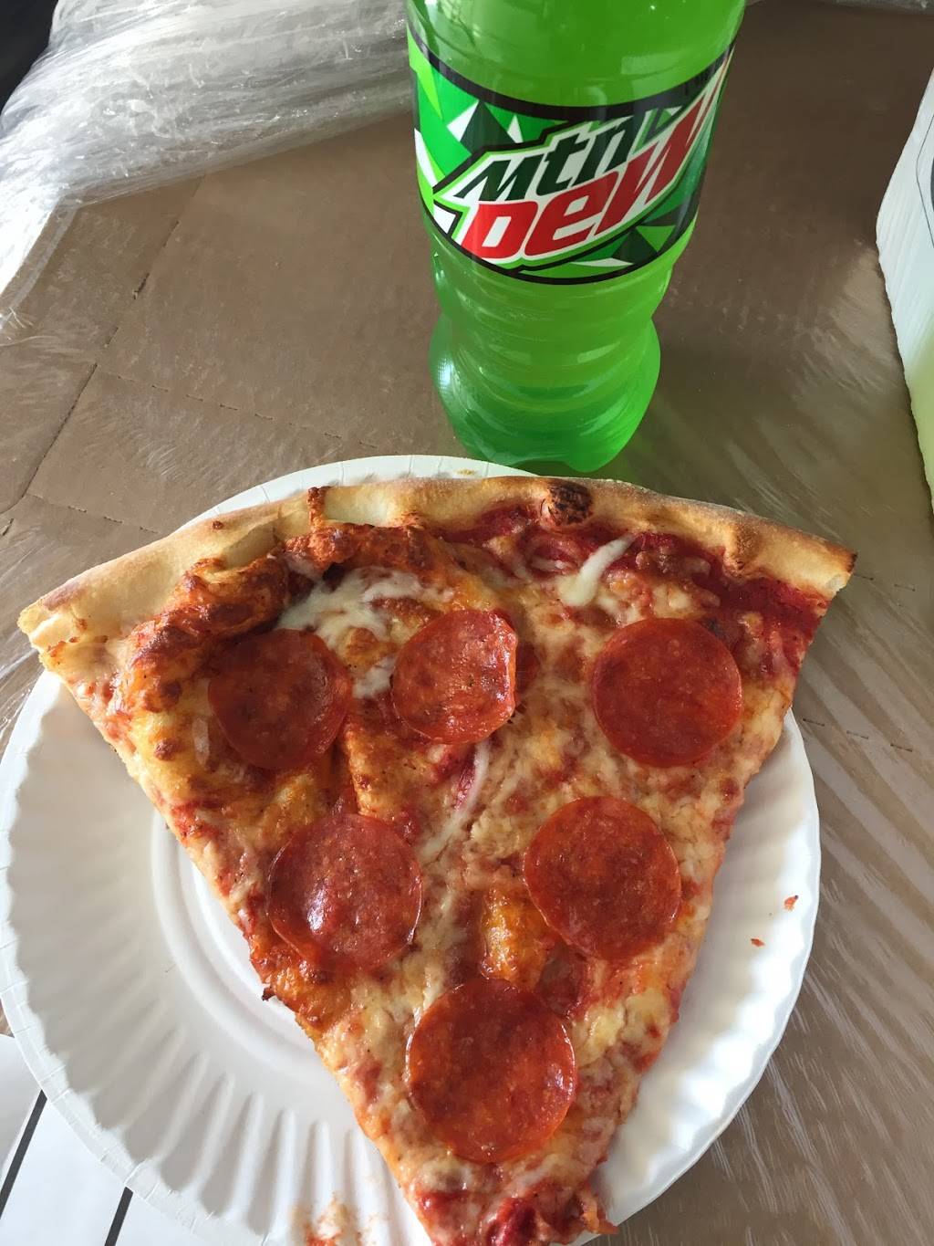 Slice It Up Pizza and Catering | restaurant | 925 Darby Rd, Havertown, PA 19083, USA | 6109249200 OR +1 610-924-9200