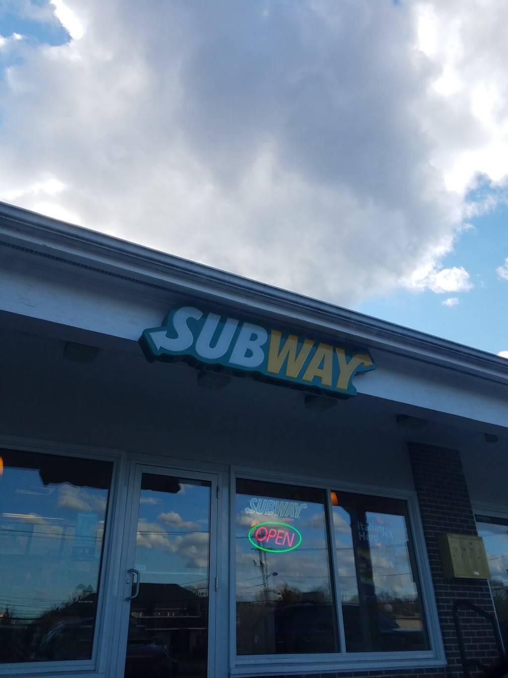 Subway | restaurant | 84 Copeland Dr, Mansfield, MA 02048, USA | 5083390600 OR +1 508-339-0600