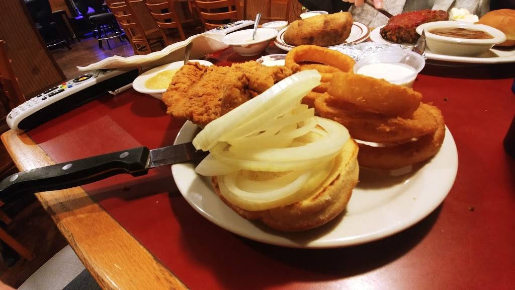 Gabbys | restaurant | 1385 E Pershing Rd, Decatur, IL 62526, USA | 2178771955 OR +1 217-877-1955