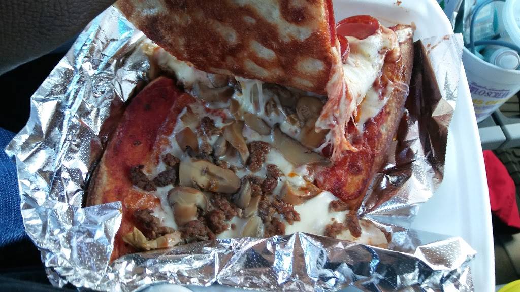 Calz Pizza | restaurant | 3678 Sewells Point Rd, Norfolk, VA 23513, USA | 7578570909 OR +1 757-857-0909