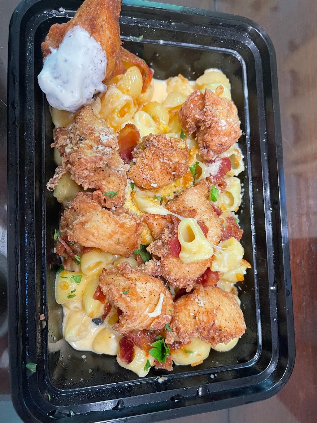 Macs & Stacks - Woodlands | restaurant | 24 Waterway Ave, Spring, TX 77380, USA | 2819093300 OR +1 281-909-3300