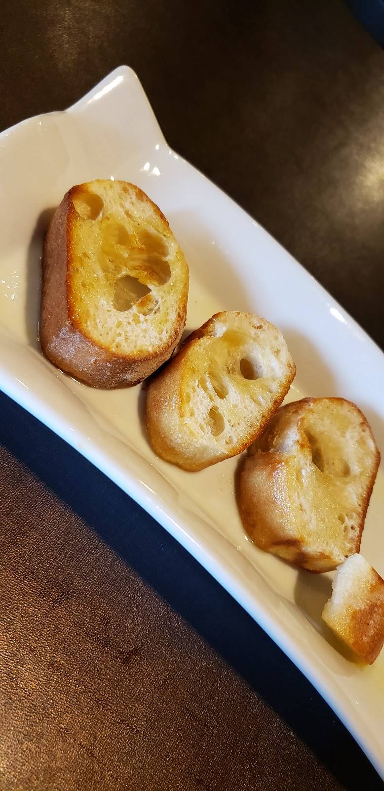 Enzos Trattoria | restaurant | 1063 Erie St E, Windsor, ON N9A 3Z2, Canada | 5192546213 OR +1 519-254-6213