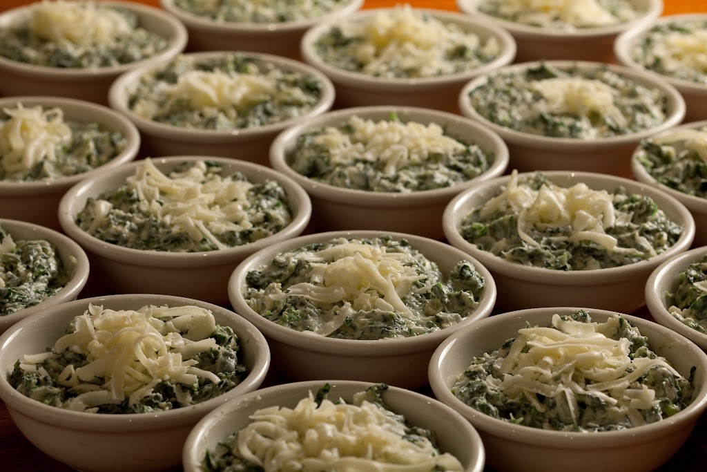 Charlestons Restaurant | restaurant | 7540 Dodge St, Omaha, NE 68114, USA | 4029910055 OR +1 402-991-0055