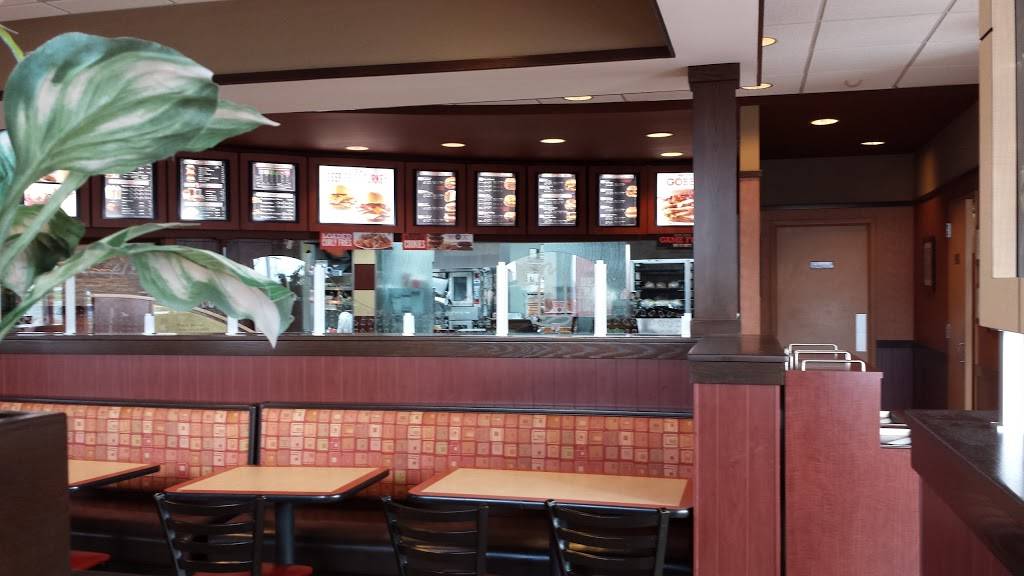 Arbys | restaurant | 3421 E 181st Ave, Hebron, IN 46341, USA | 2196965300 OR +1 219-696-5300