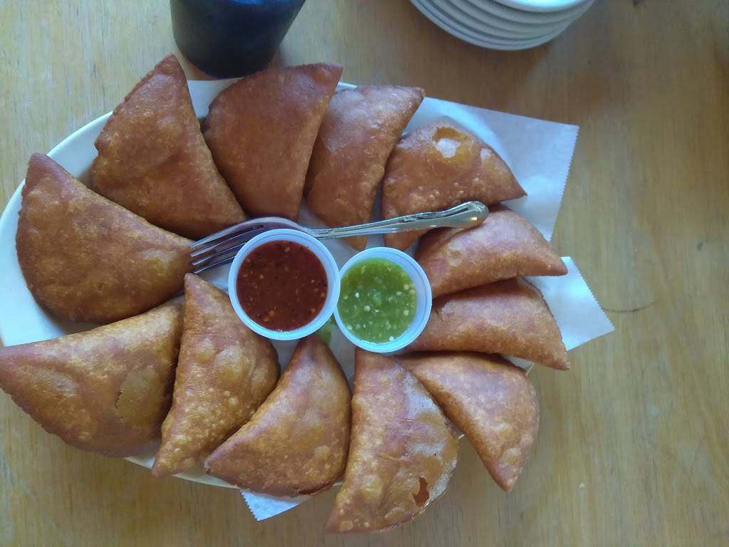 Las Islitas Mexican Restaurant | restaurant | 604 6th St, Modesto, CA 95354, USA | 2095246559 OR +1 209-524-6559