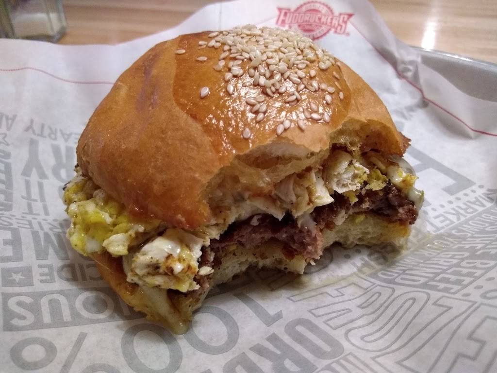 Fuddruckers | restaurant | 100 N Carter Rd, Ashland, VA 23005, USA | 8047986011 OR +1 804-798-6011