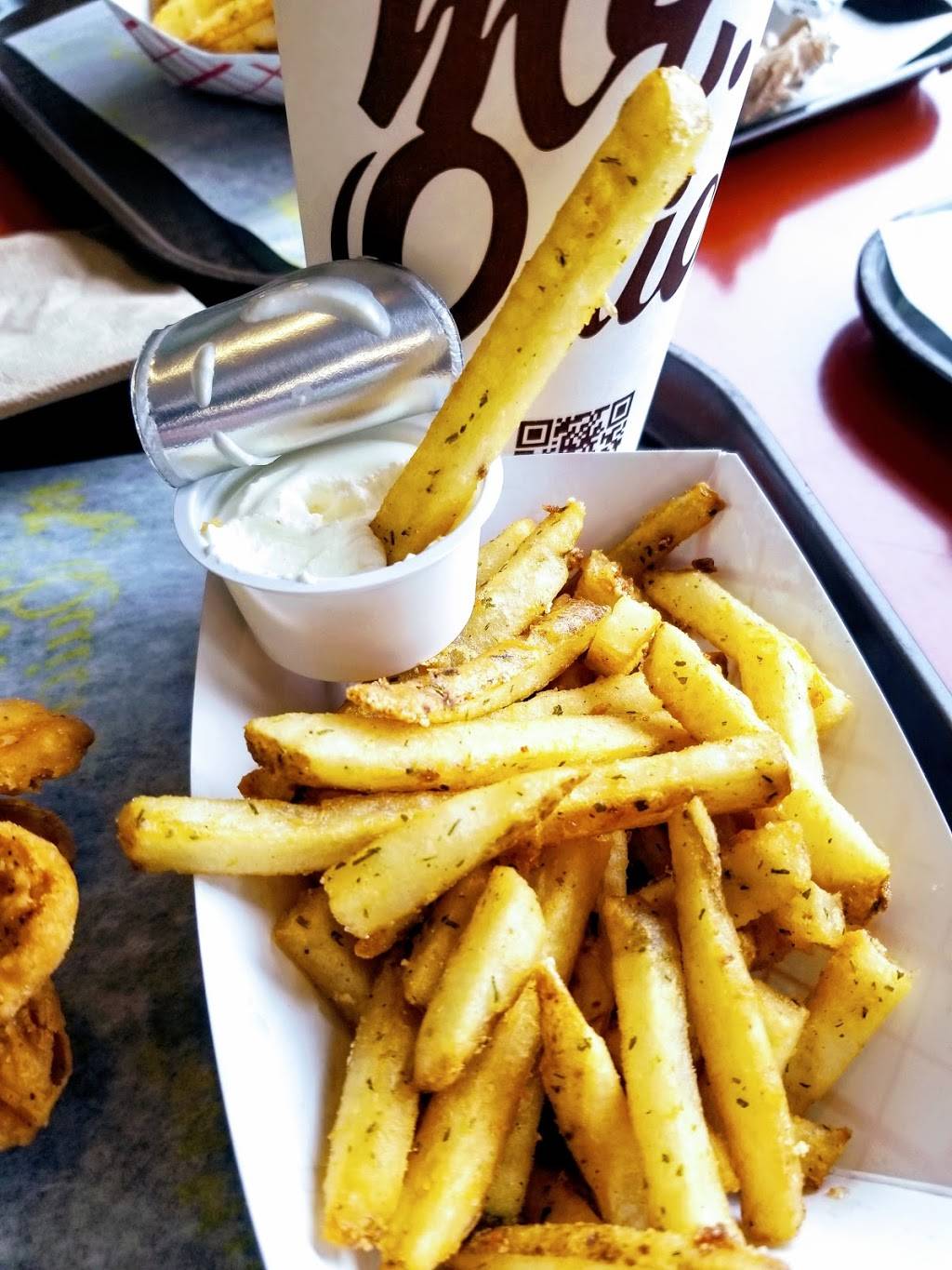 Mr Quick Drive-In | restaurant | 915 E Laketon Ave, Muskegon, MI 49442, USA | 2317226200 OR +1 231-722-6200