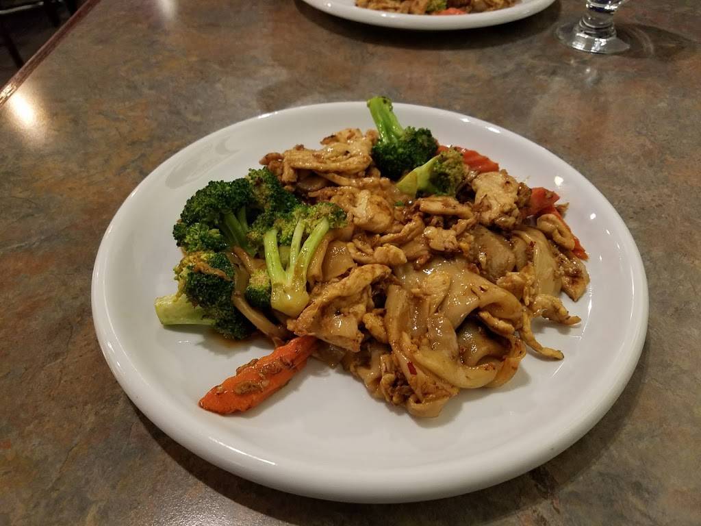 Chili Basil Thai Grill | restaurant | 18505 Alderwood Mall Pkwy suite f, Lynnwood, WA 98037, USA | 4256721155 OR +1 425-672-1155