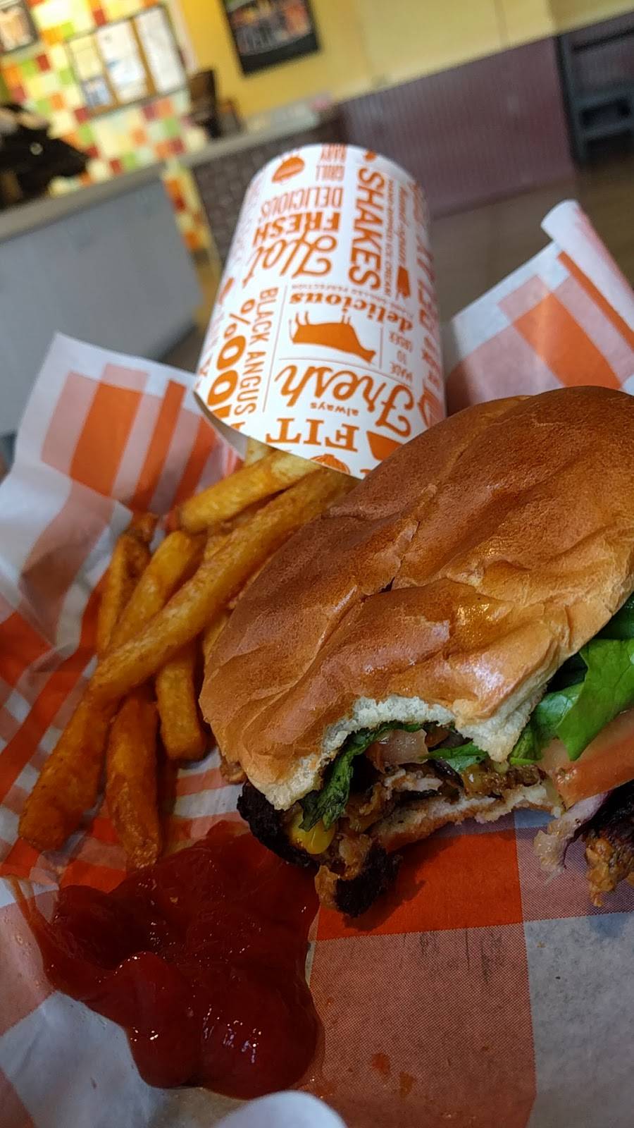 Back Yard Burgers | restaurant | 1685 N Germantown Pkwy, Cordova, TN 38016, USA | 9017371248 OR +1 901-737-1248