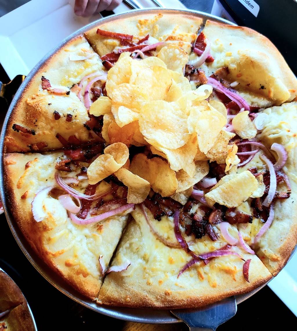 You Had Me At Pizza | restaurant | 24 Olive St, Grimsby, ON L3M 2B9, Canada | 2892357757 OR +1 289-235-7757