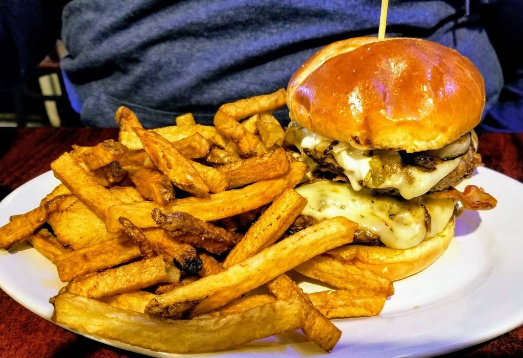 Bummies Pub & Grub | restaurant | 155 N Cedar St, Newark, OH 43055, USA | 7409154365 OR +1 740-915-4365