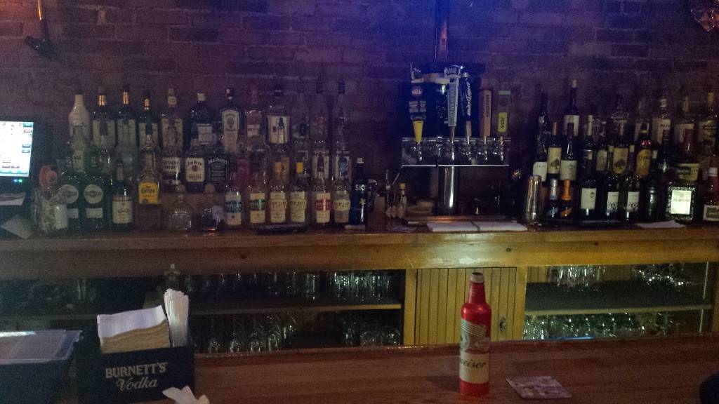 Paddys on Main | restaurant | 645 Main St, Dalton, MA 01226, USA | 4136841111 OR +1 413-684-1111