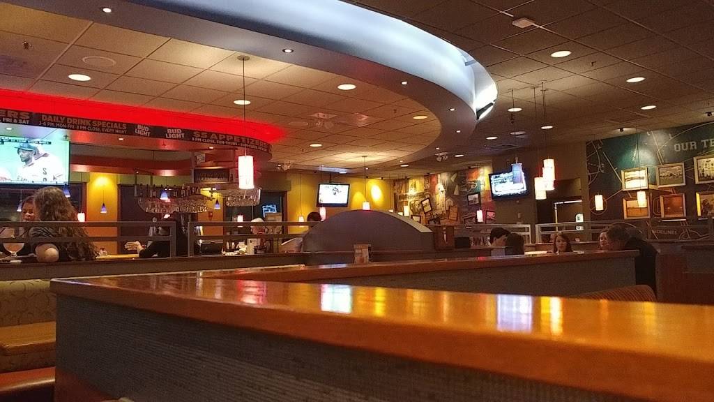 Applebees Grill + Bar | restaurant | 6170 Mid Rivers Mall Dr, St Peters, MO 63304, USA | 6364478532 OR +1 636-447-8532