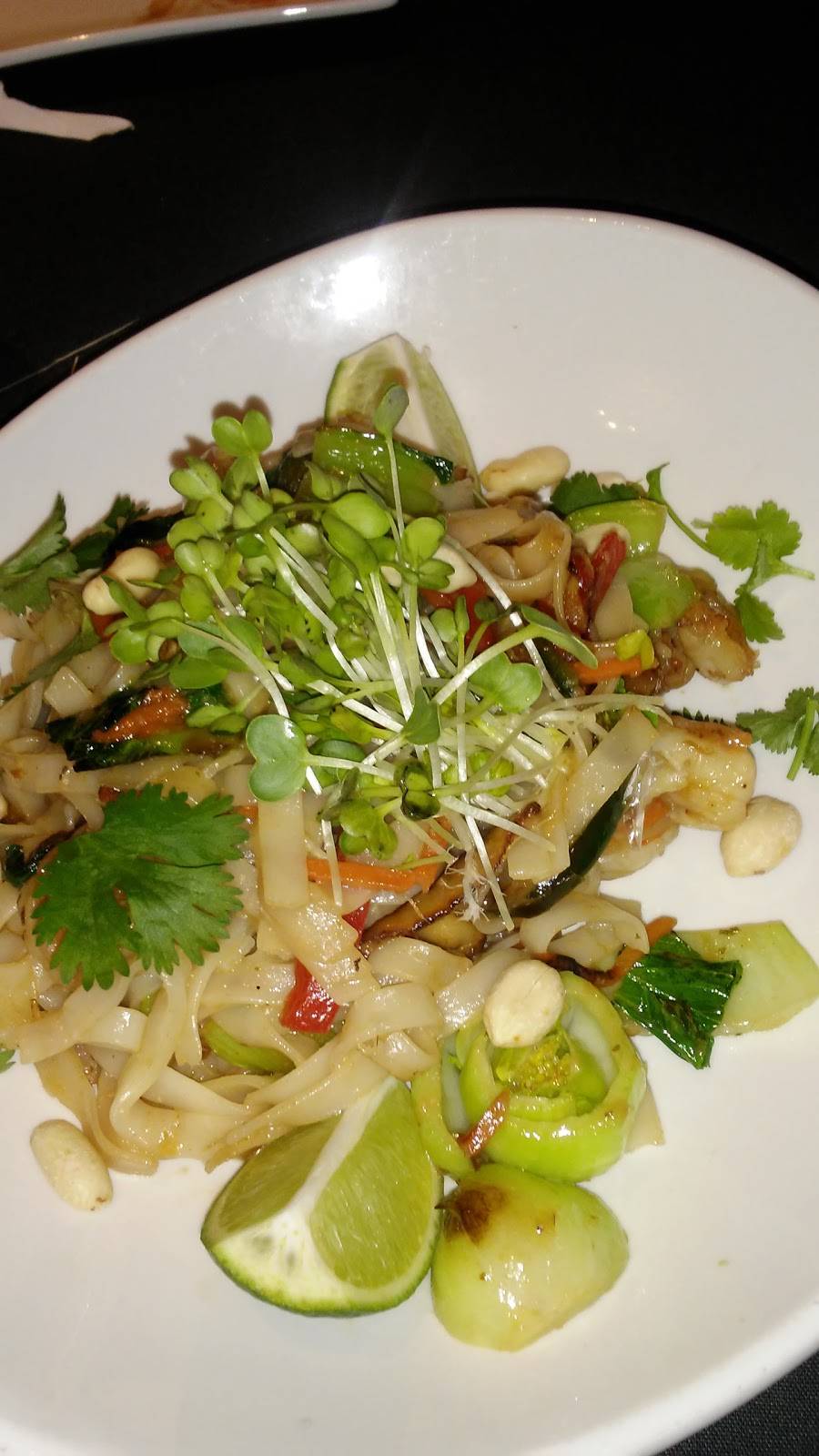 BaiKu Sushi Lounge | restaurant | 3407 Olive St, St. Louis, MO 63103, USA | 3148962500 OR +1 314-896-2500