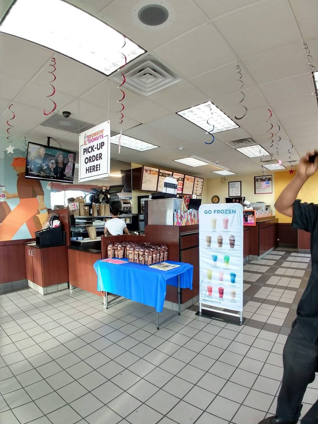 Dunkin Donuts | cafe | 7156 N Harlem Ave, Chicago, IL 60631, USA | 7737920044 OR +1 773-792-0044