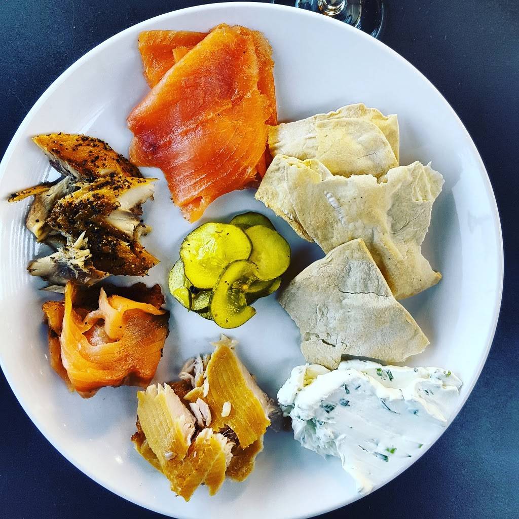 The Pig and The Pearl | restaurant | 1380 Atlantic Dr, Atlanta, GA 30363, USA | 4045410930 OR +1 404-541-0930