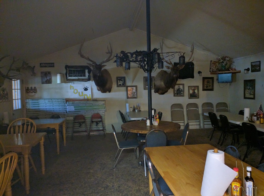 Country Cafe | restaurant | 113 E Washington St, Throckmorton, TX 76483, USA | 9408493044 OR +1 940-849-3044