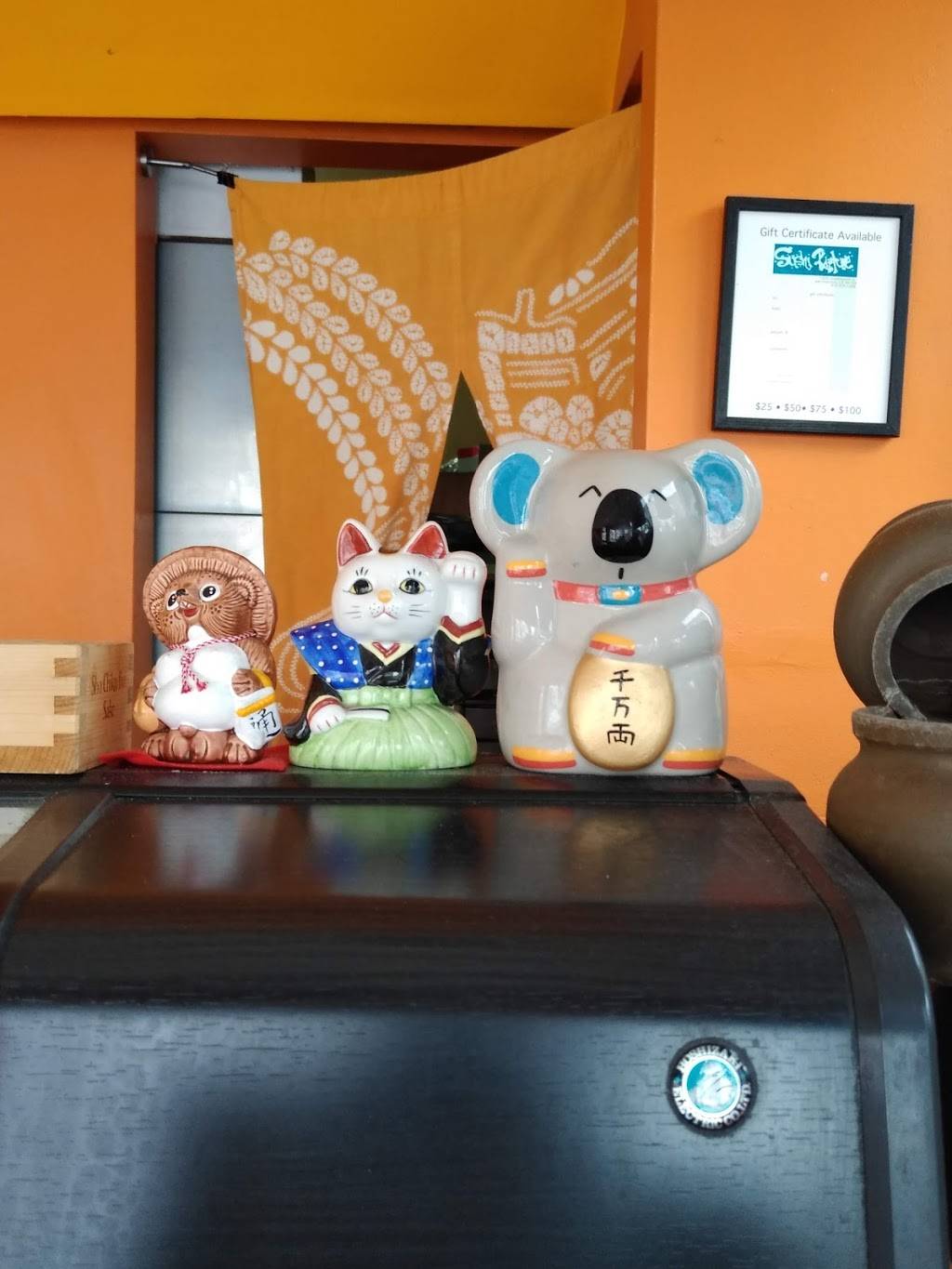 Sushi Rapture | restaurant | 1400 Leavenworth St, San Francisco, CA 94109, USA | 4153591388 OR +1 415-359-1388