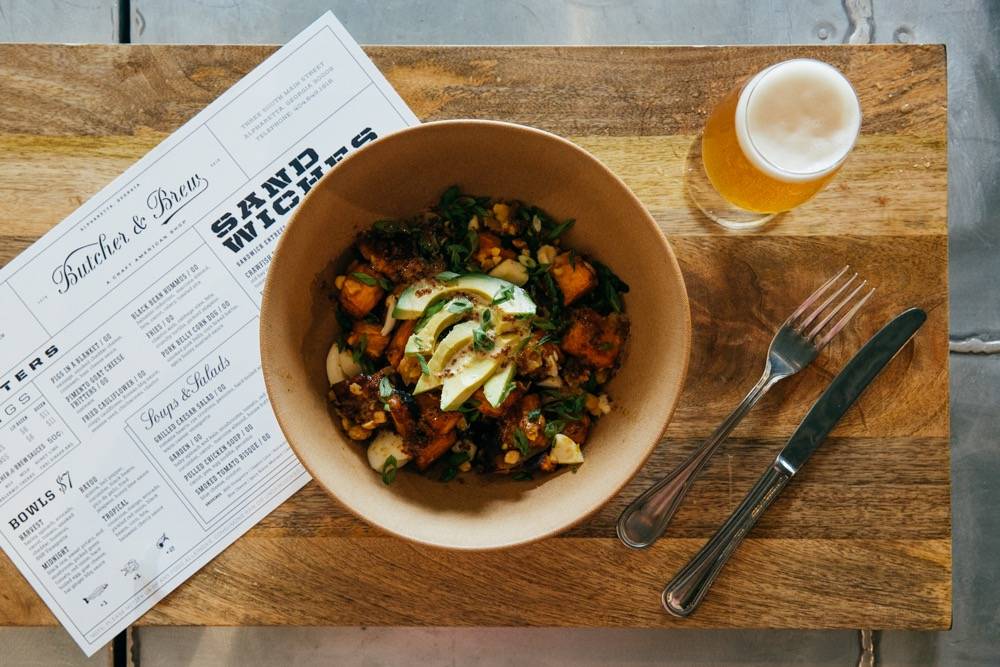 Butcher & Brew | restaurant | 3 S Main St, Alpharetta, GA 30009, USA | 6785853344 OR +1 678-585-3344