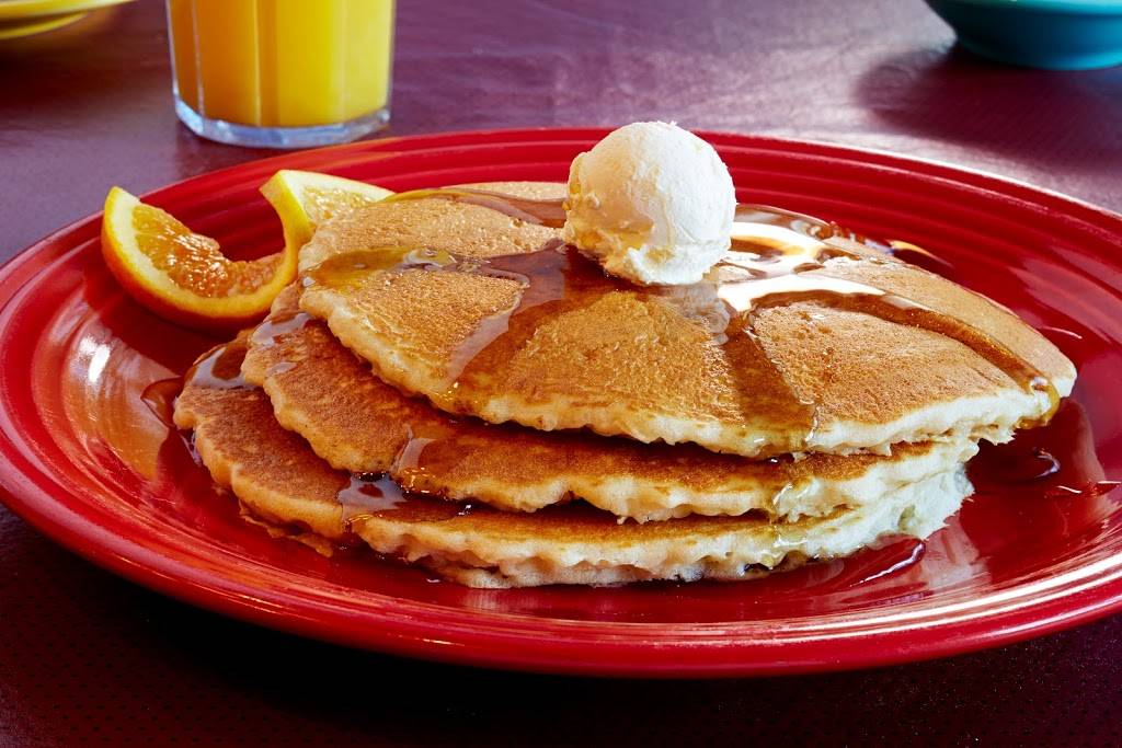 Round the Clock | restaurant | 219 Pine Lake Ave, La Porte, IN 46350, USA | 2193265817 OR +1 219-326-5817