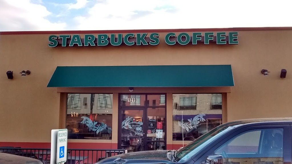 Starbucks | cafe | 1219 Bluemont Ave, Manhattan, KS 66502, USA | 7855373984 OR +1 785-537-3984