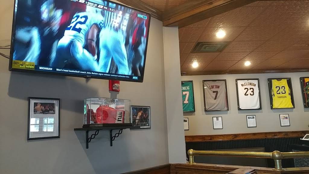 R&R Sports Bar & Grill | restaurant | 500 E 5th Ave, Gary, IN 46403, USA | 2194271047 OR +1 219-427-1047