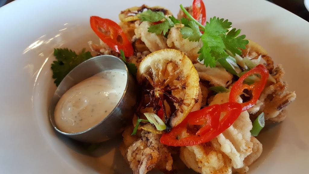 Spencers At The Waterfront | restaurant | 1340 Lakeshore Rd, Burlington, ON L7S 1B1, Canada | 9056337494 OR +1 905-633-7494