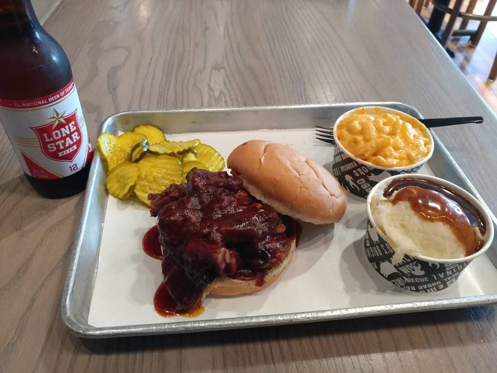 Real Urban Barbecue - Highland Park | restaurant | 610 Central Ave #177, Highland Park, IL 60035, USA | 8479476474 OR +1 847-947-6474