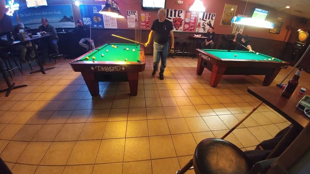 Mickeys Grille & Pub | restaurant | 377 S Budler Rd, Romeoville, IL 60446, USA | 8154368853 OR +1 815-436-8853