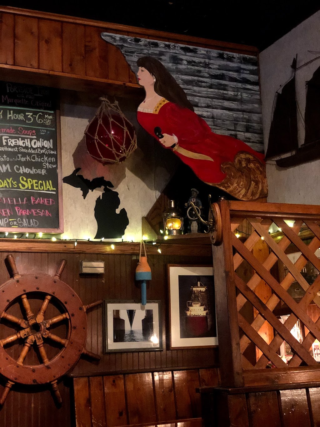 Portside Inn | restaurant | 239 W Washington St, Marquette, MI 49855, USA | 9062282041 OR +1 906-228-2041