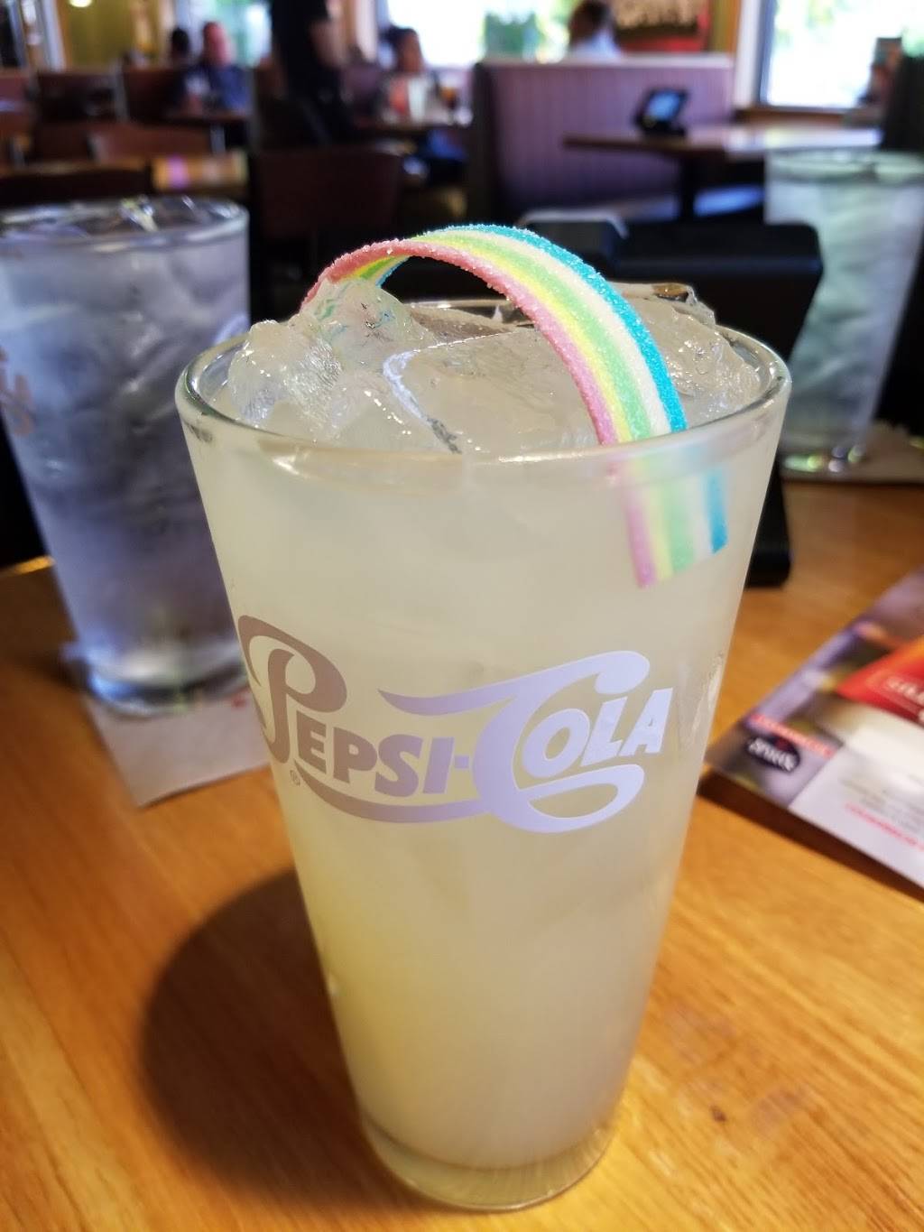 Applebees Grill + Bar | restaurant | 188 Cascade Mall Dr, Burlington, WA 98233, USA | 3607571414 OR +1 360-757-1414