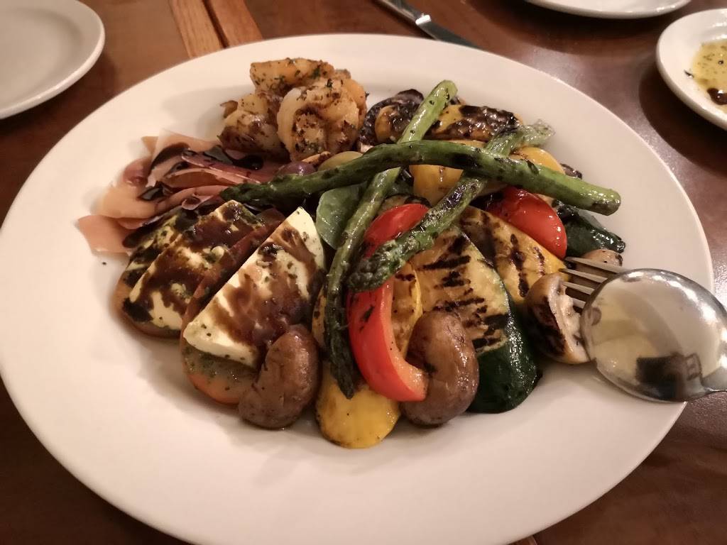 Andiamo Pasta Plus | restaurant | 135 Queen St S, Mississauga, ON L5M 1K9, Canada | 9058264904 OR +1 905-826-4904