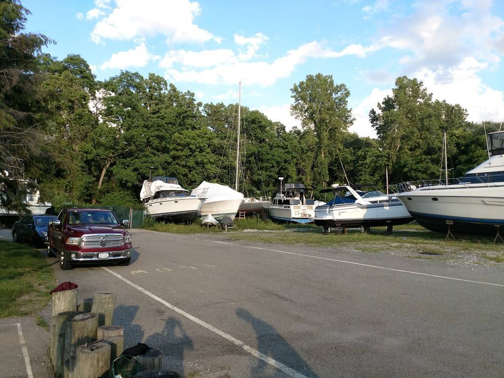 Cortlandt Yacht Club | restaurant | 238 Kings Ferry Rd, Montrose, NY 10548, USA | 9147393011 OR +1 914-739-3011