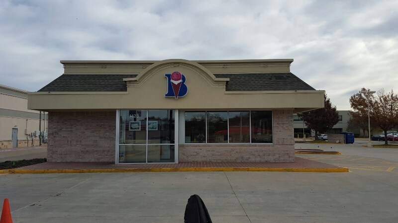 Braums Ice Cream & Burger Restaurant | restaurant | 1428 Independence Pkwy, Plano, TX 75075, USA | 9725961404 OR +1 972-596-1404