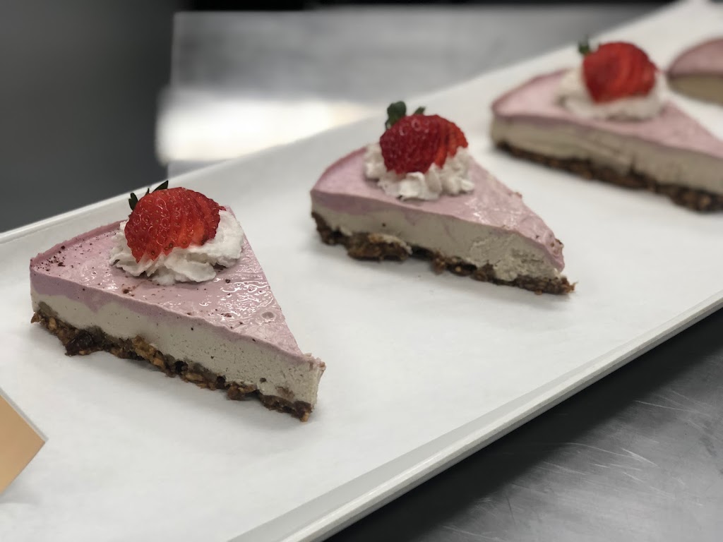 Leos Superfood Vegan Cafe | cafe | 8262 Louise Ave, Northridge, CA 91325, USA | 8189389246 OR +1 818-938-9246