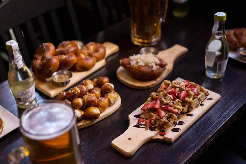 Gunter Hans | restaurant | 7 Hitt St, Columbia, MO 65201, USA | 5737224045 OR +1 573-722-4045