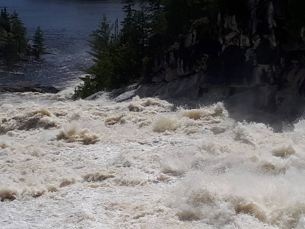 Barbe Jr | restaurant | 292 Route 105, Low, QC J0X 2C0, Canada | 8194223661 OR +1 819-422-3661