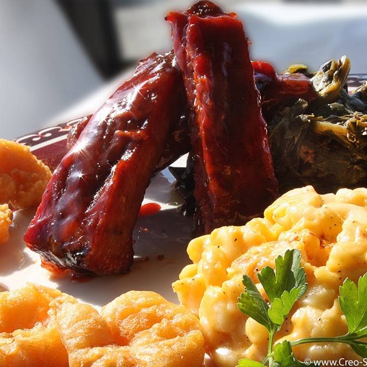 Uptown BBQ & Soulfood | restaurant | 15700 Livernois, Detroit, MI 48238, USA | 3138617590 OR +1 313-861-7590